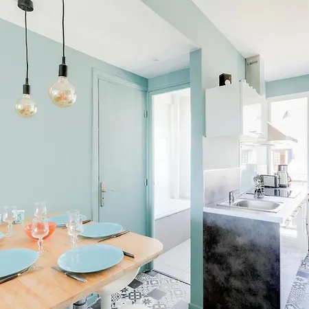 La Cathedrale - Vue Sur Seine