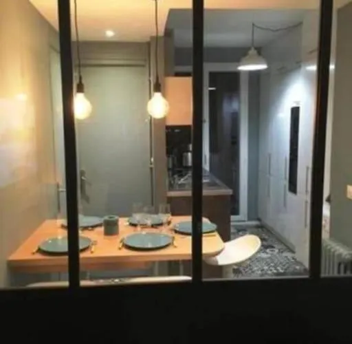 La Cathedrale - Vue Sur Seine